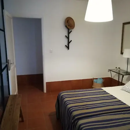 En El Pueblo De 4 * أرايتا